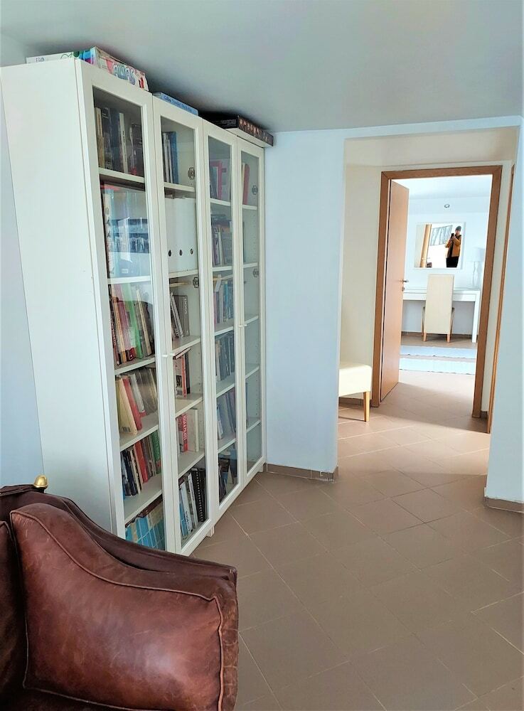 Hotel Vatnsholt - Guest House