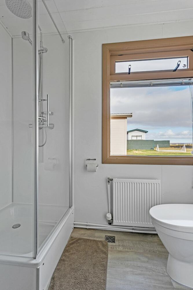 Hotel Vatnsholt - Guest House