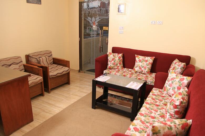 Hostal City Pyramids Inn