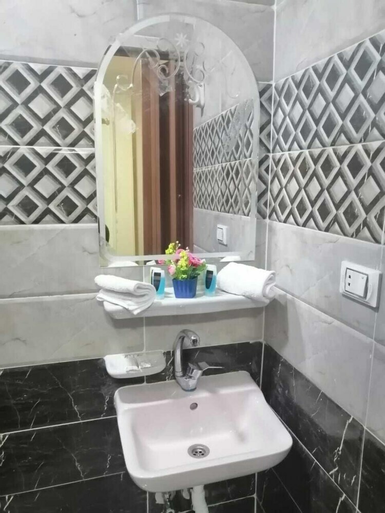Hostal City Pyramids Inn