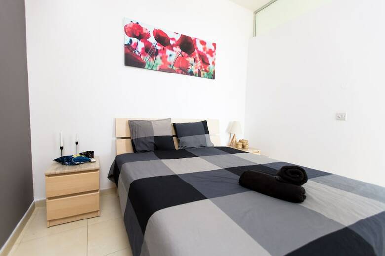 Marina Seaview Apartment
