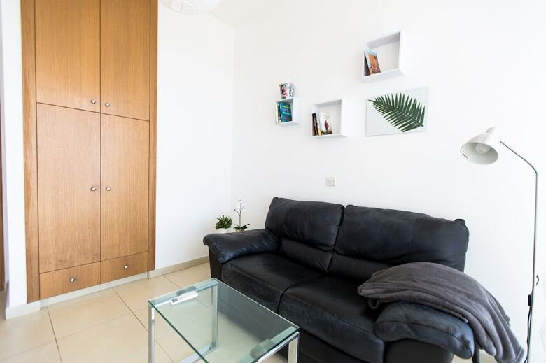 Marina Seaview Apartment