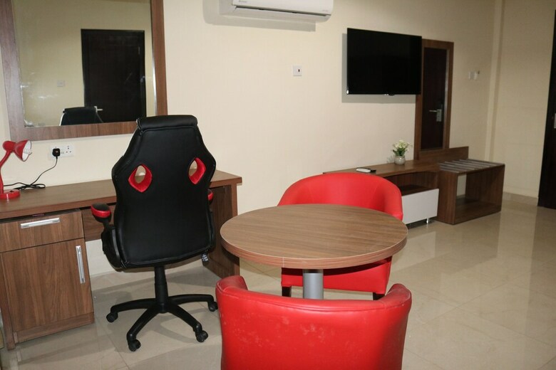 Rhogem Hotel