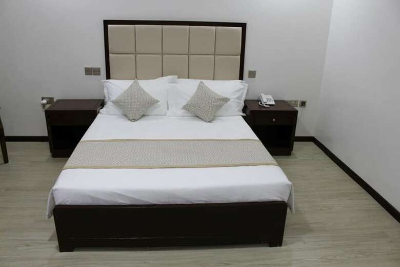 Hotel The Golden Rays Resort