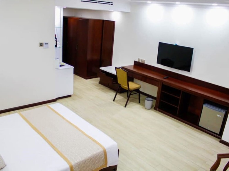 Hotel The Golden Rays Resort