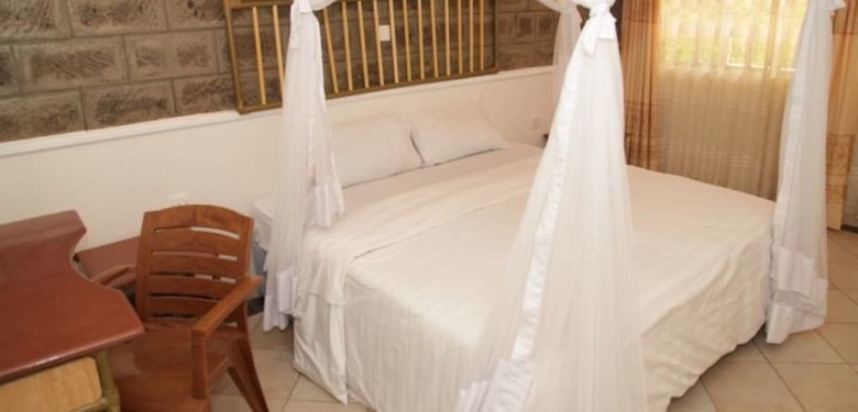 Trotters Hotel