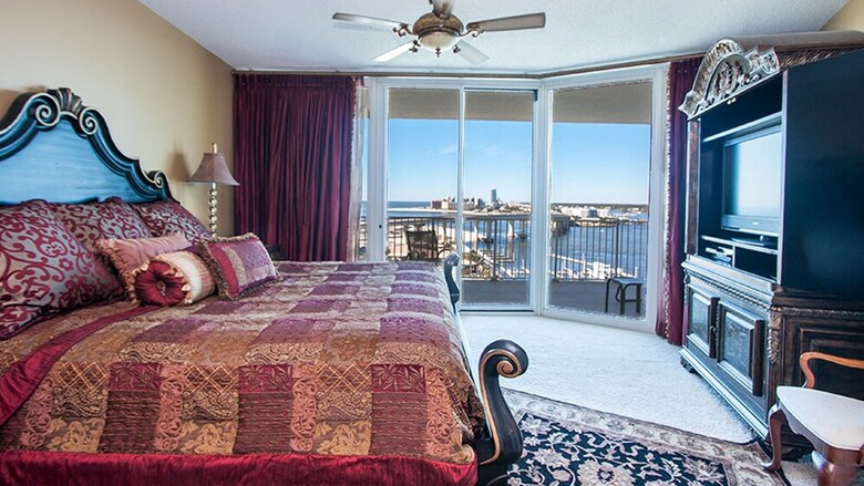 Fantastic Two Bedroom/ Two Bathroom - Unit Crb1001