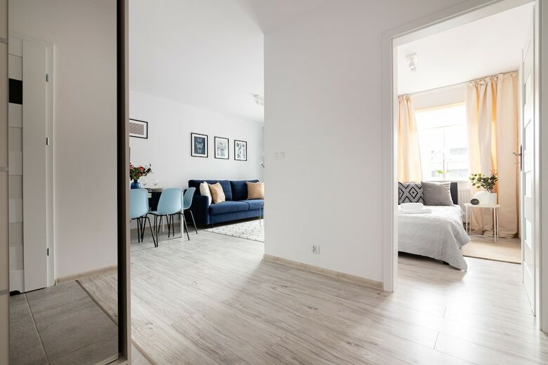 West Station Business Apartment