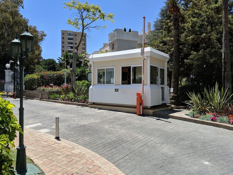 Apartamentos Spacious Neuva Andalucia 2 Bed Apt