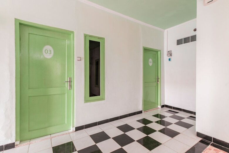 Hostal Oyo 1319 Griya Si Doel