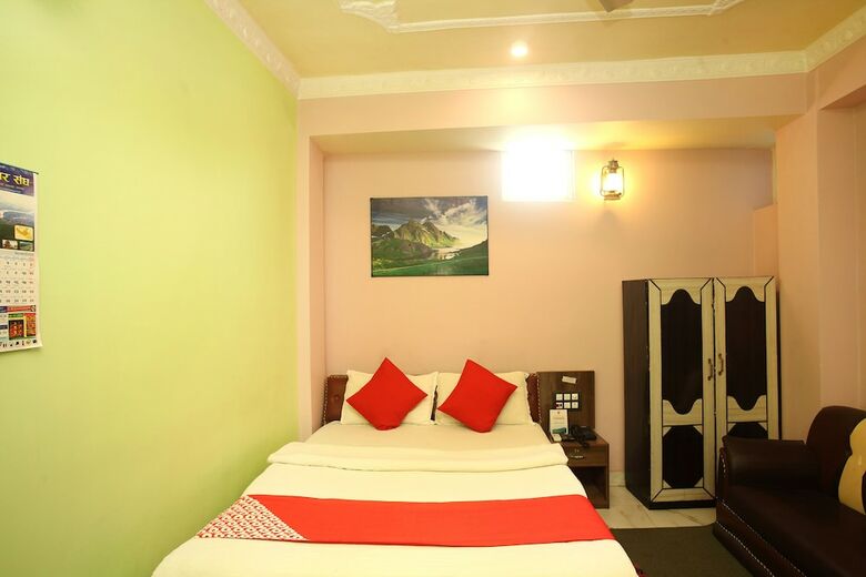 Oyo 512 Hotel Brindaban