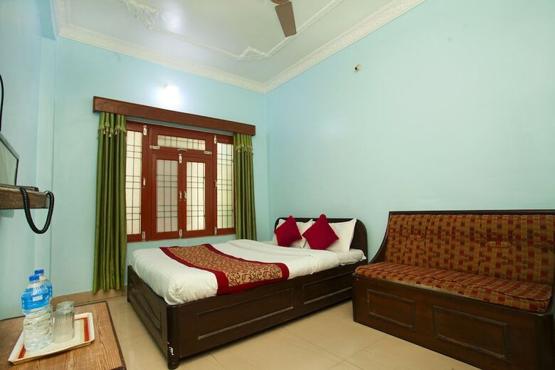 Spot On 544 Hotel Pradip International