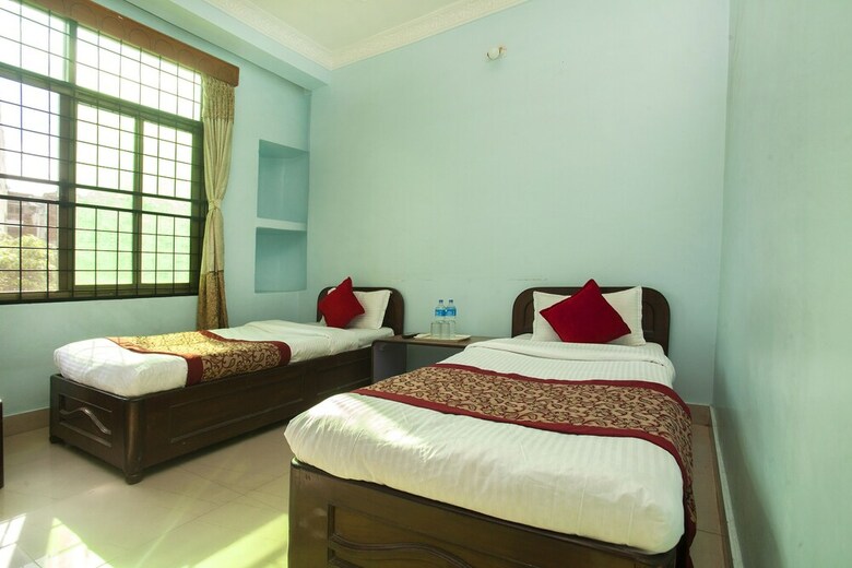 Spot On 544 Hotel Pradip International