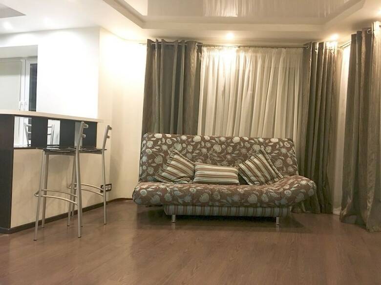 Apartment On Okeanskiy Pr. 100