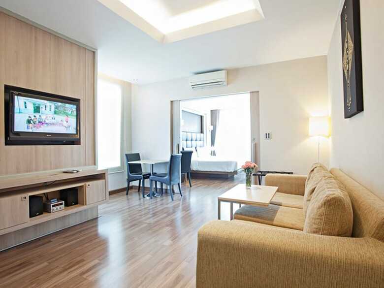 Aparthotel V Residence Serviced Apartment