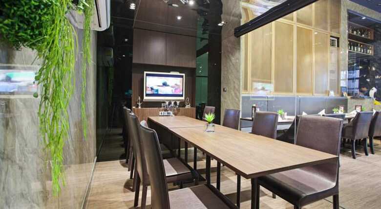 Aparthotel V Residence Serviced Apartment