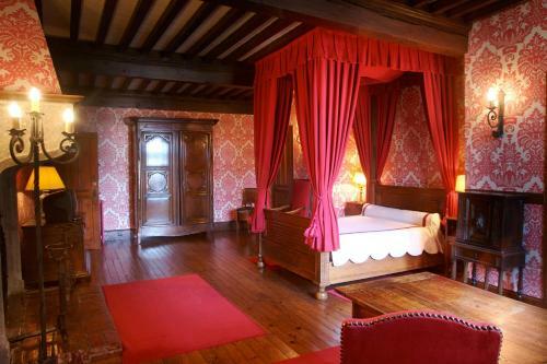 Hotel Hostellerie Du Vieux P�rouges