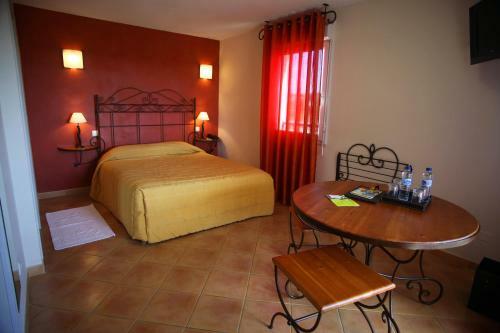 Hotel Logis Le Gardon