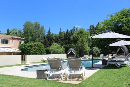 Hotel Logis Le Mas Du Colombier