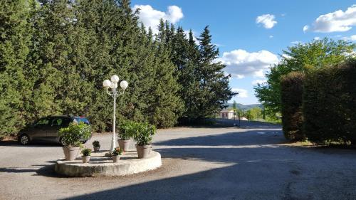 Hotel Logis Le Mas Du Colombier