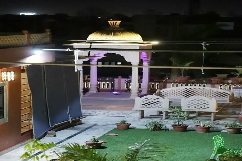 Hotel Ganesha Palace