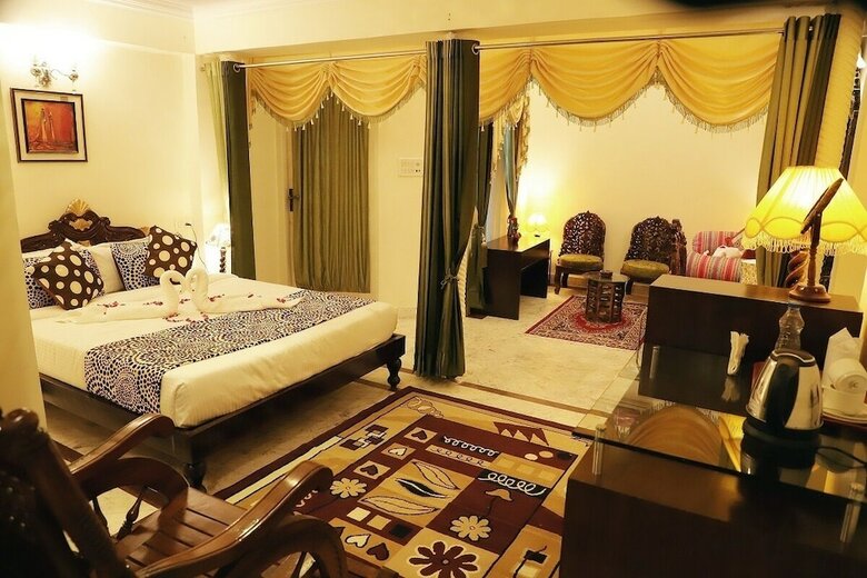 Hotel Ganesha Palace