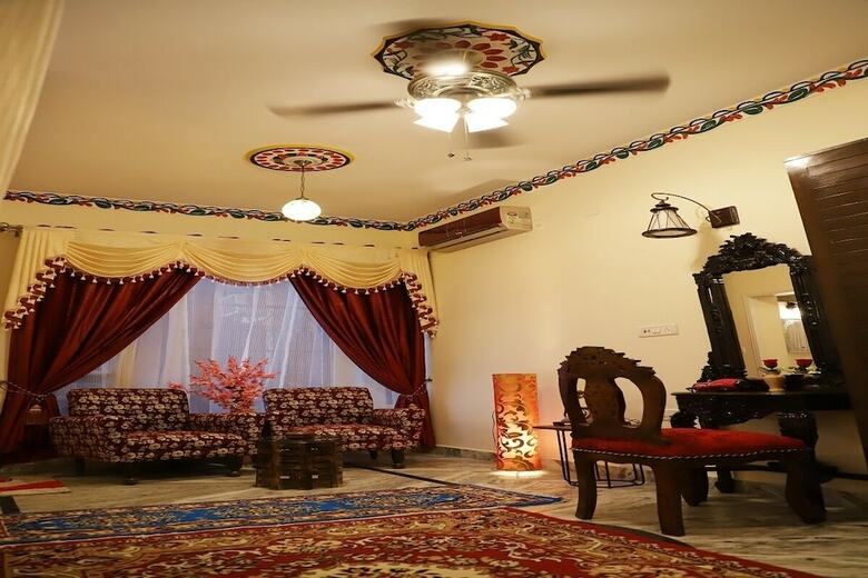 Hotel Ganesha Palace
