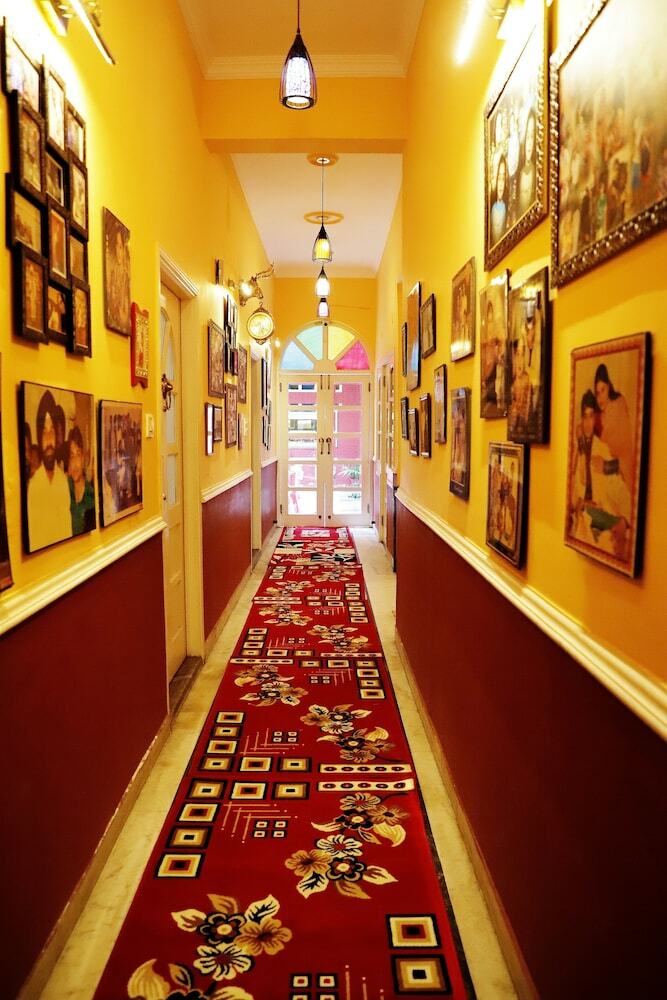 Hotel Ganesha Palace