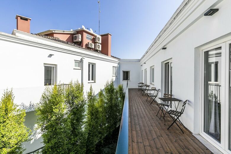 Hotel Gloria Suites By Lx Way