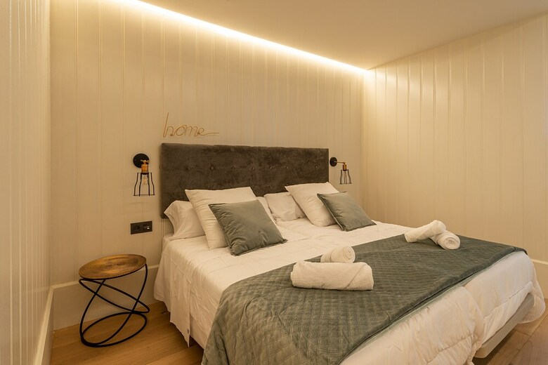 Bilbao Metropolitan Apartments By Urban Hosts