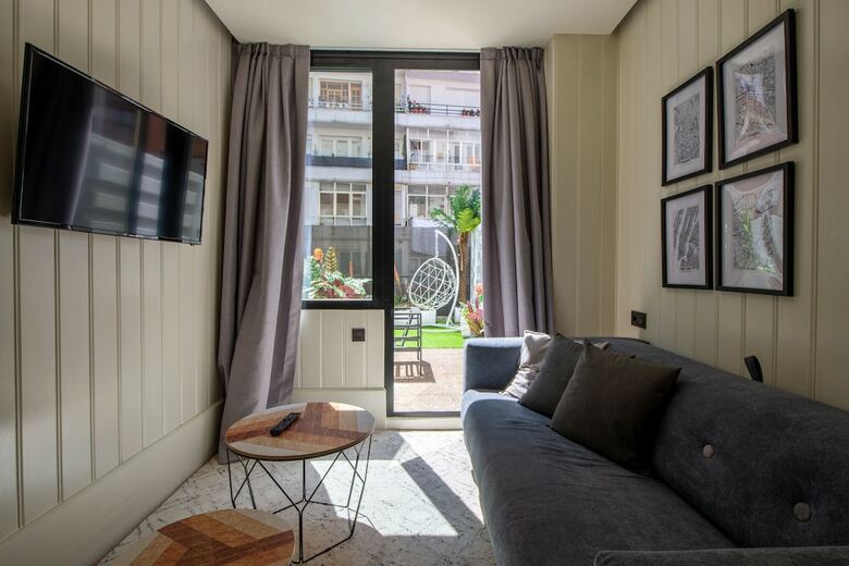Bilbao Metropolitan Apartments By Urban Hosts