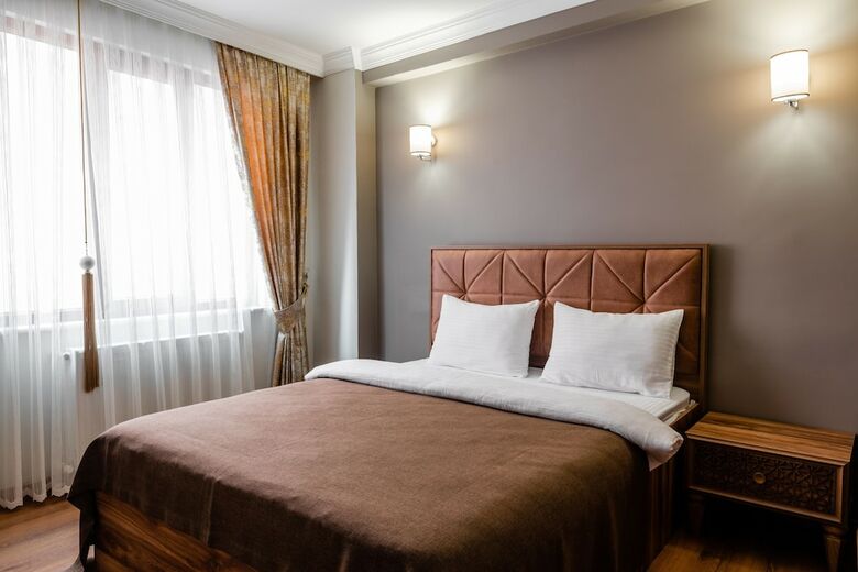 Madame Roza Hotel