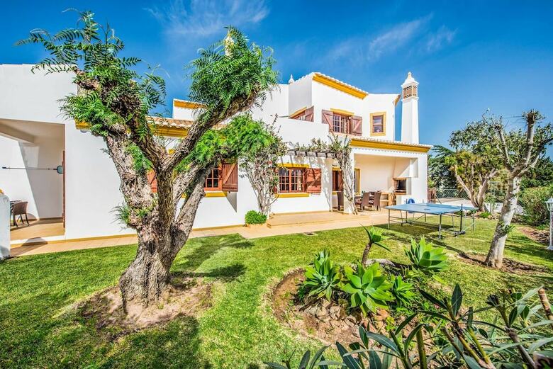Villa Monte Galego