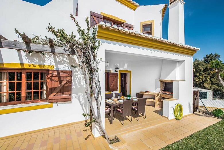 Villa Monte Galego