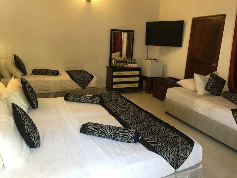 Hostal Sizzlers Hub