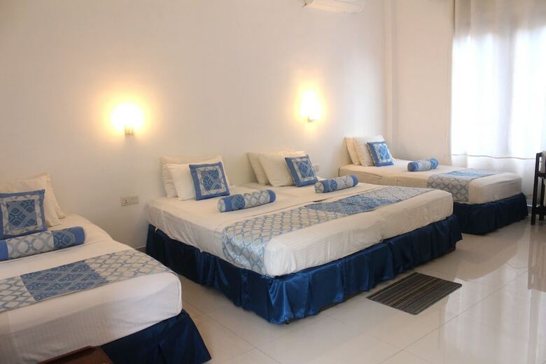 Hostal Sizzlers Hub