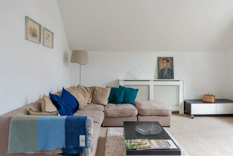 Bright 2br Home In Wimbledon, 4 Guests!