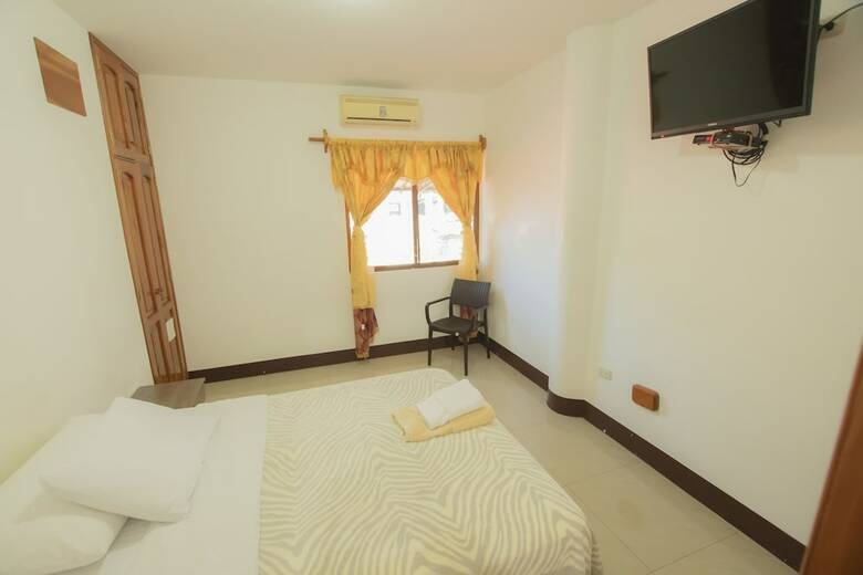 Hotel Hostal Tongo Reef