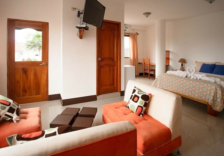 Hotel Hostal Tongo Reef
