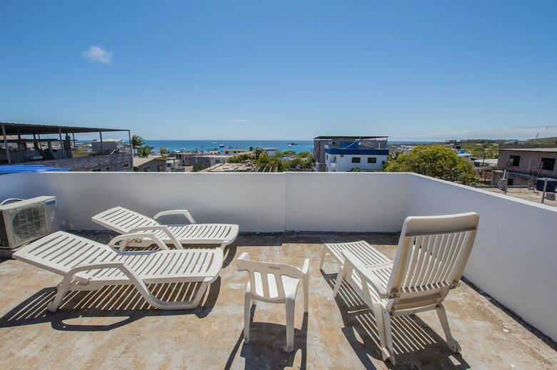Hotel Hostal Tongo Reef