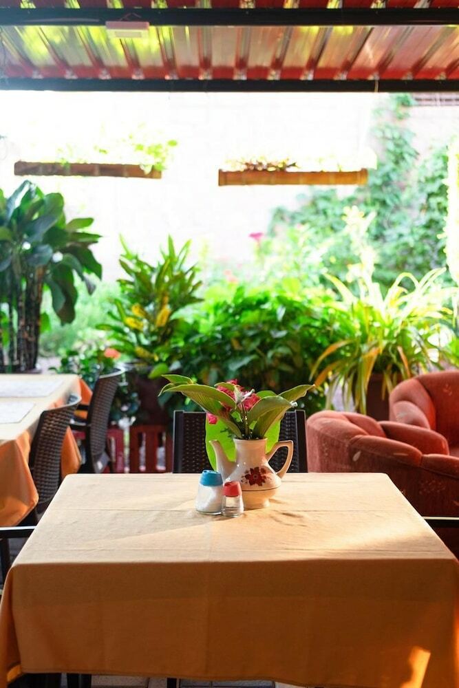 Hotel Hostal Tongo Reef