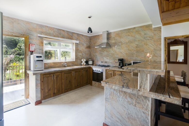 Apartamentos Flora's Self Catering