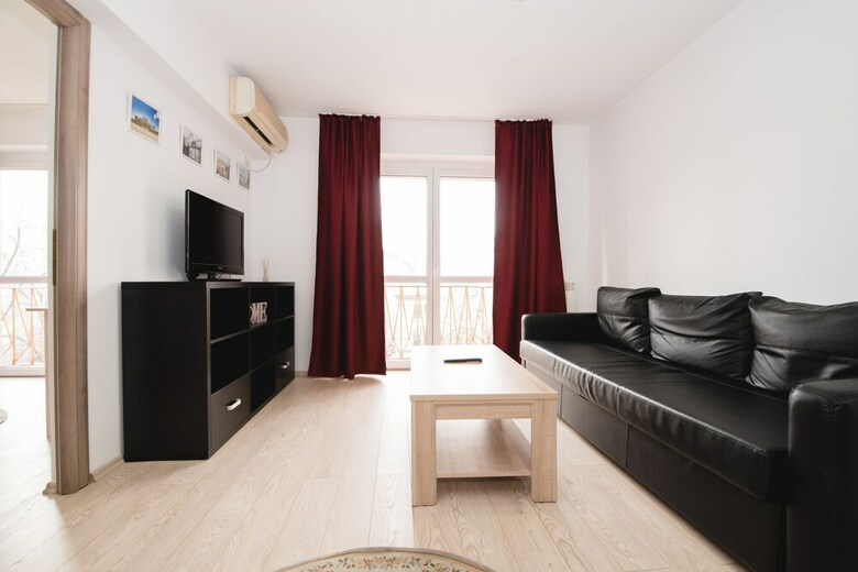 Apartment Balcescu Near Old Town