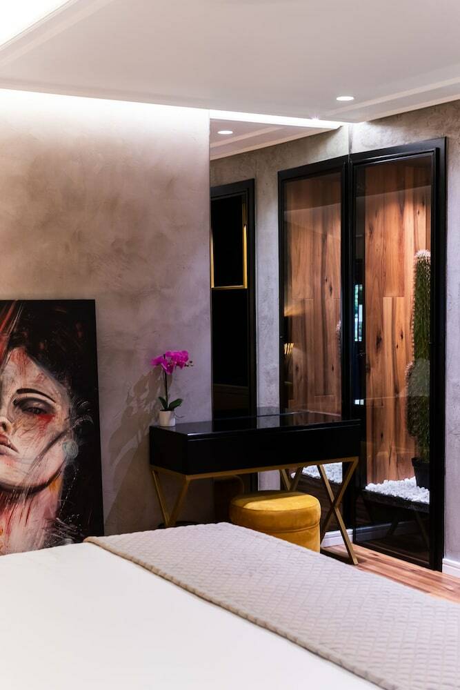 La Suite Boutique Hotel