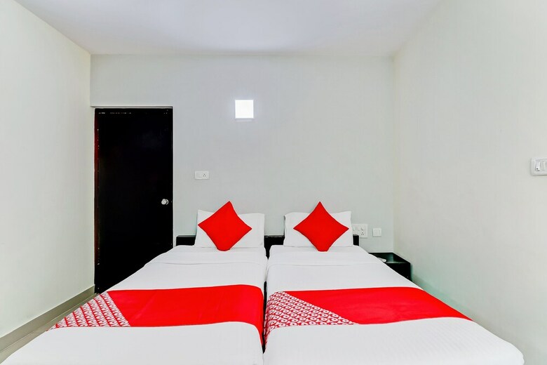 Hotel Oyo 1231 Roxel Inn