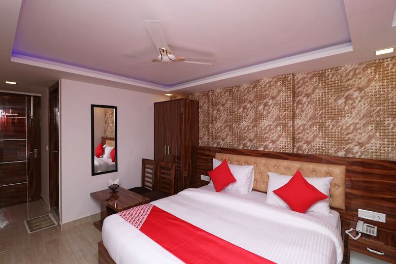 Hotel Oyo 29864 Pearl Inn