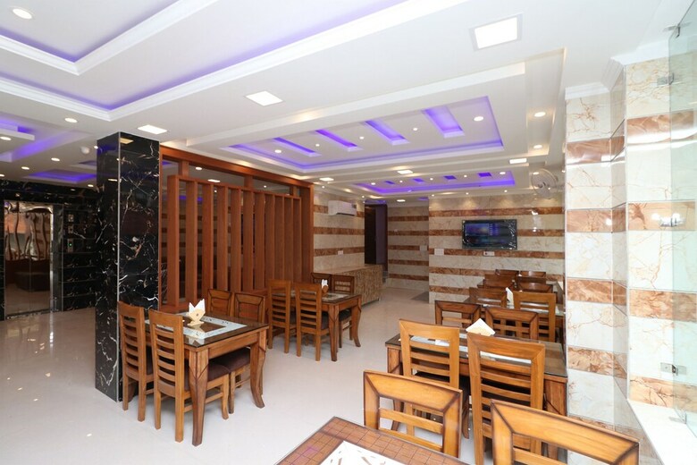 Hotel Oyo 29864 Pearl Inn
