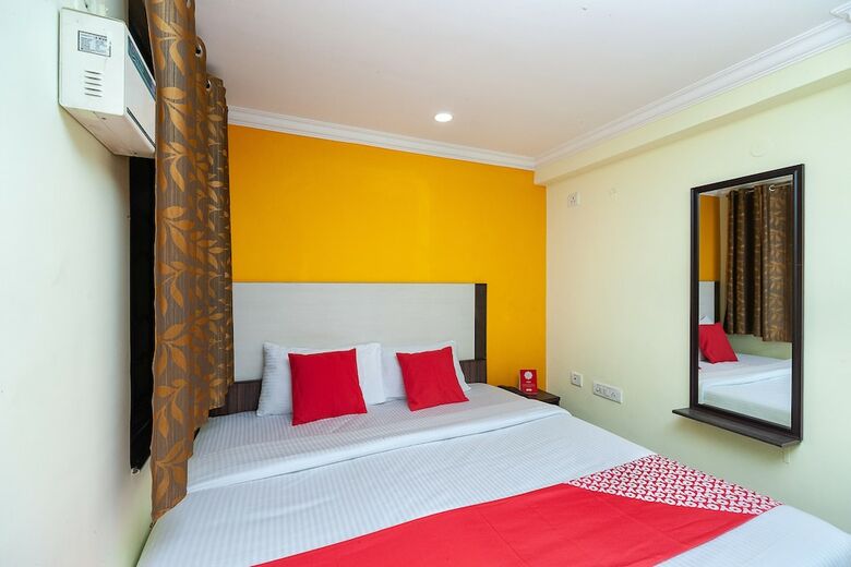 Oyo 29267 Hotel Akash Inn