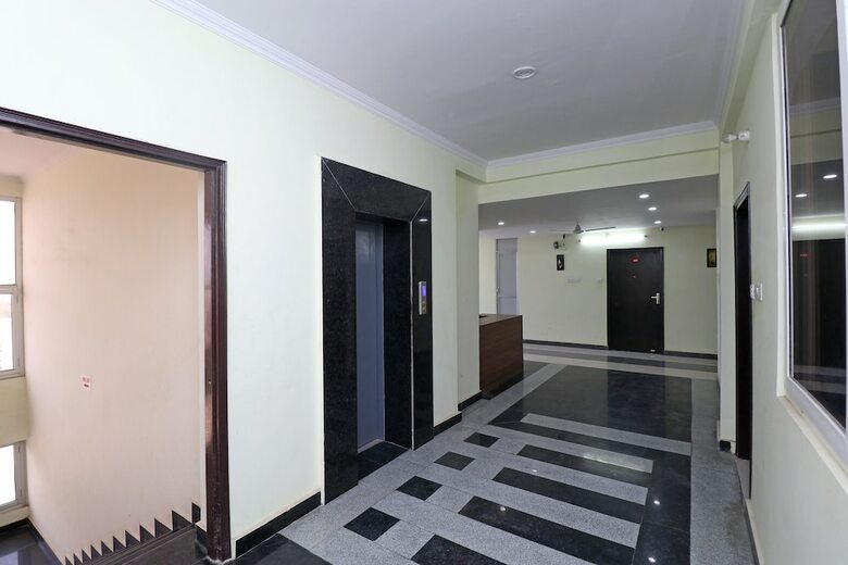 Hotel Oyo 28416 Ananya Royals