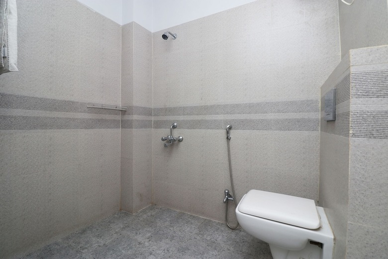Hotel Oyo 28416 Ananya Royals